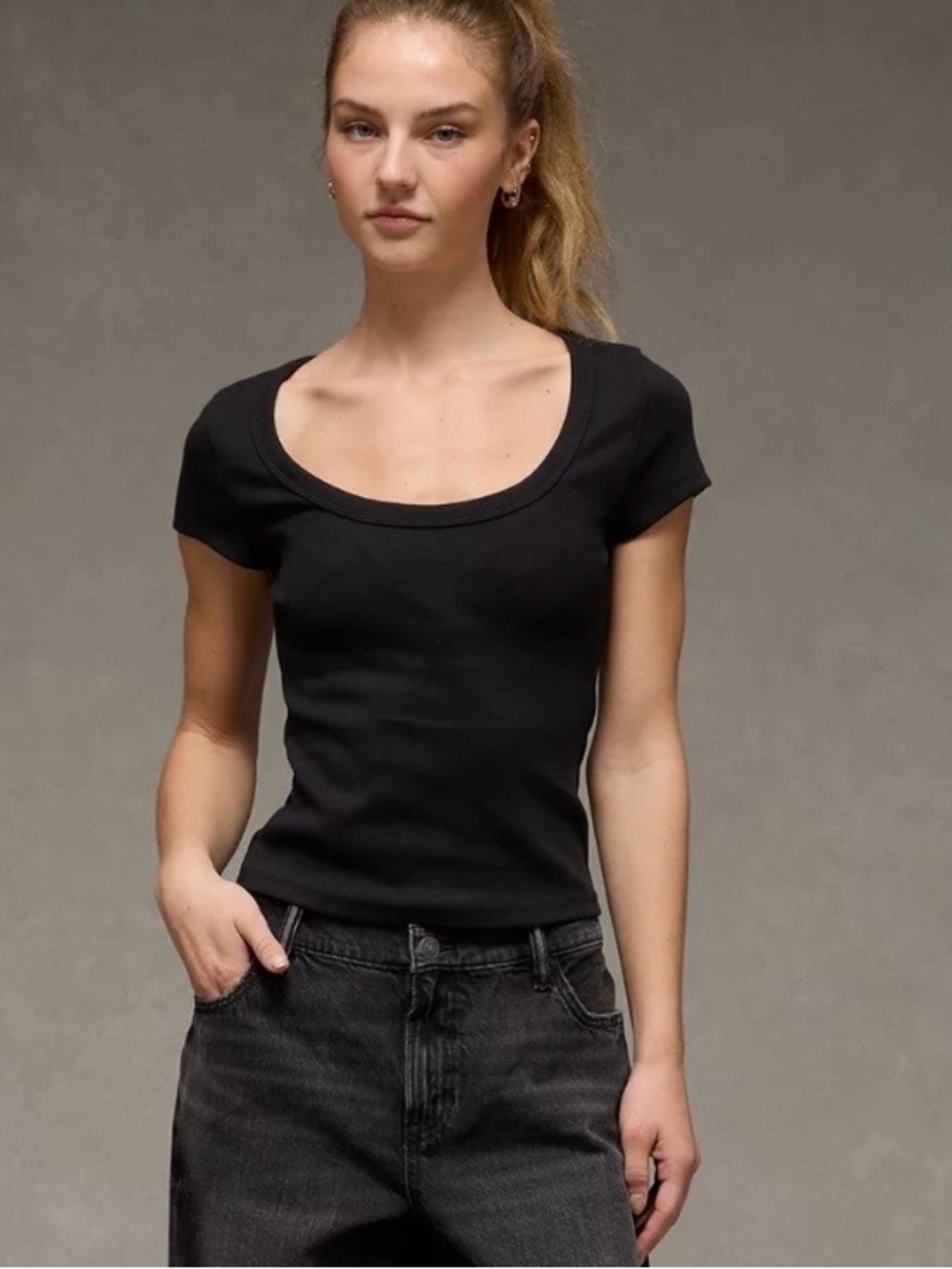 AE Black Scoop Neck Women's Tee